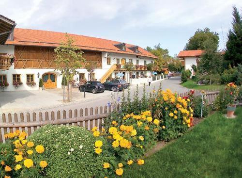 Gasthof & Hotel Jaegerwirt Aufhofen Экстерьер фото