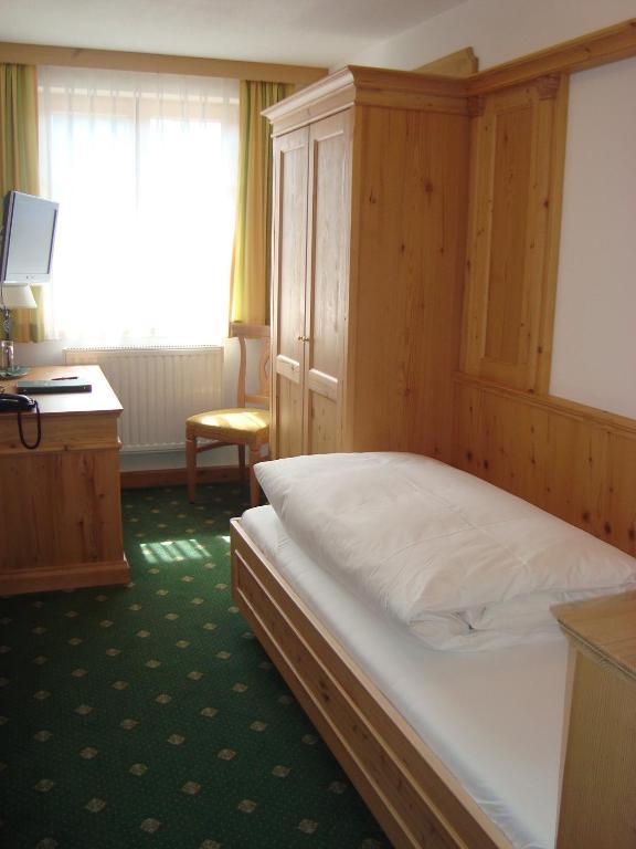 Gasthof & Hotel Jaegerwirt Aufhofen Номер фото