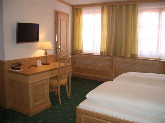 Gasthof & Hotel Jaegerwirt Aufhofen Номер фото